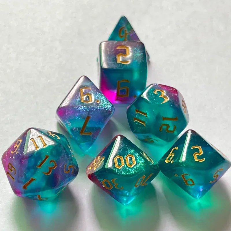 7 sztuk nowych kości w dwóch k – Board Game Font recenzja i cena