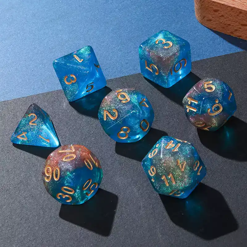 7 sztuk nowych, dwukolorowych  – Board Game Font recenzja i cena